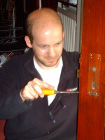 lock2 200.jpg (10038 bytes)